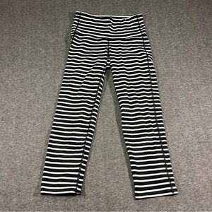 Athleta Striped Chaturanga Capri Leggings Crop Black/White Women's size XXS